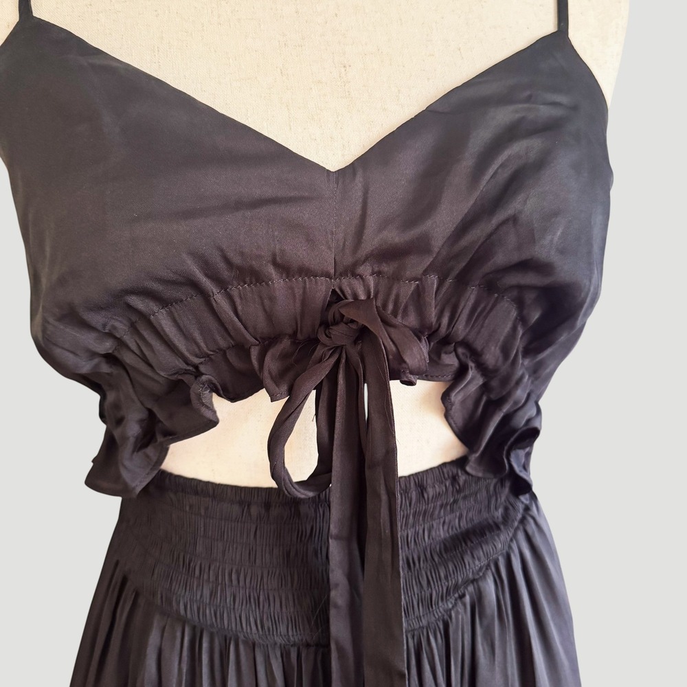 Boho Chic Goth summer Flowy Black Tiered Maxi Dress Cutout Tie Front Small NWT - Picture 3 of 12